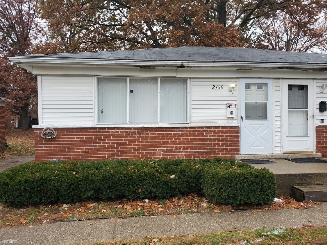 2150 Ackley Ave, Westland, MI 48186 House Rental in Westland, MI