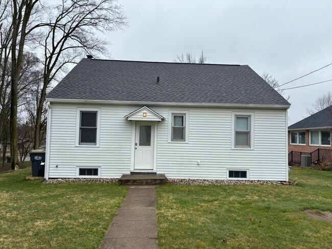 Foto del edificio - 1420 E Osterhout Ave