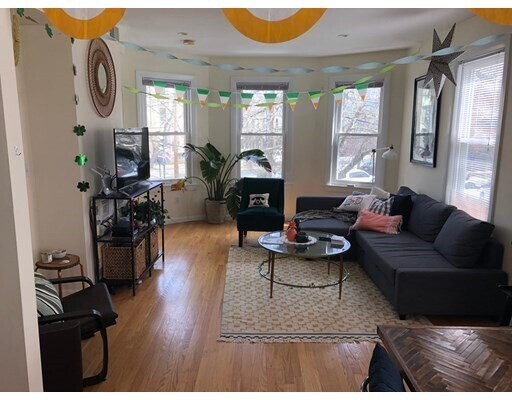 Primary Photo - 7 Kendall St