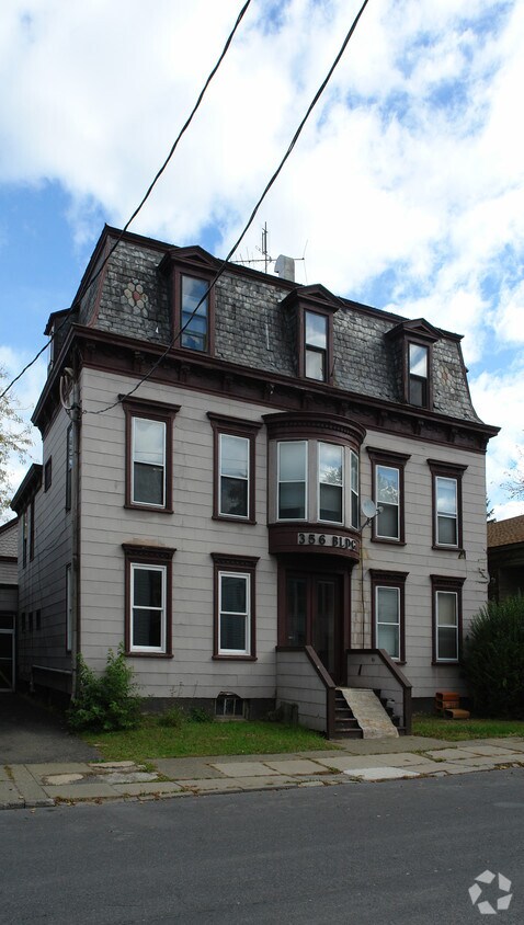 Foto principal - 354-356 Union St