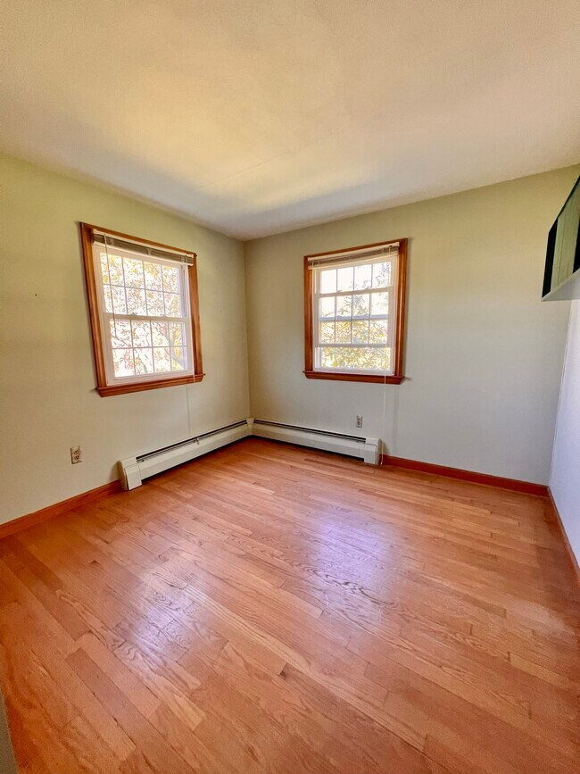 20 Newton Ln, Hadley, MA 01035 House Rental in Hadley, MA