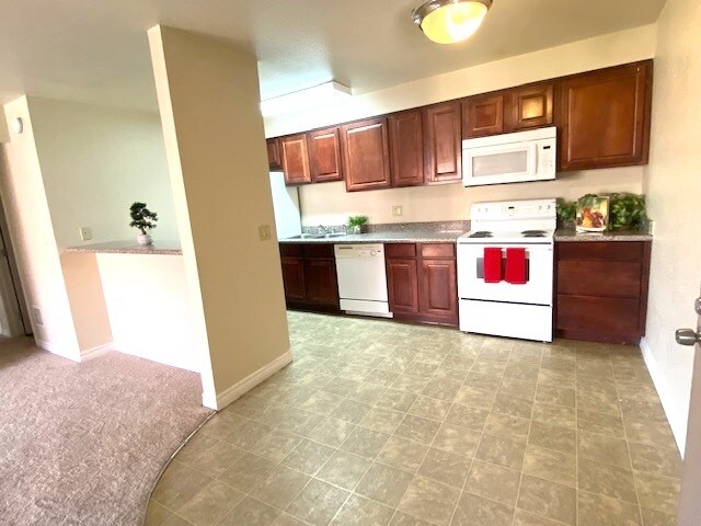 Building Photo - 4480 Sandy River Dr