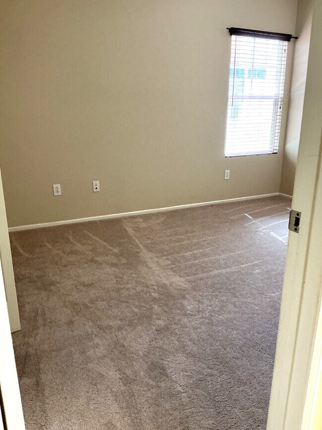 Foto del edificio - Beautiful 5 Bedroom Home in Desirable Stoney Mountain Ranch – Now Available!