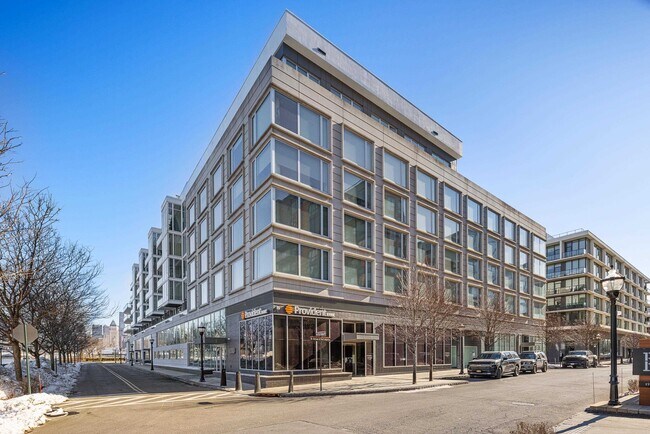Building Photo - 1000 Ave at Port Imperial