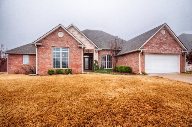 Primary Photo - 817 Cypress Dr