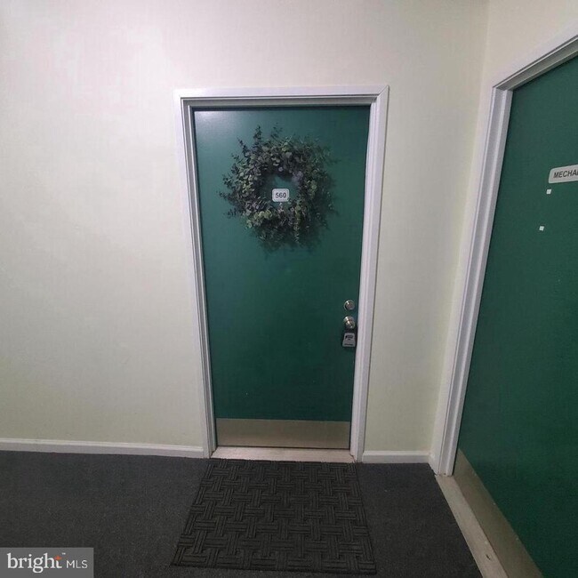 Foto del edificio - 15560 Horseshoe Ln