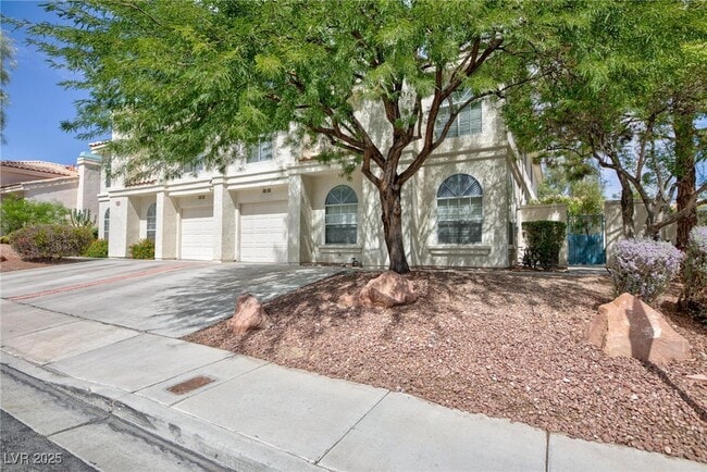 Building Photo - 7922 Lonette Ave