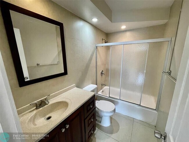 Foto del edificio - 607 NE 29th Dr