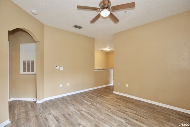 Foto del edificio - Perfect 2/2 Split Floorplan Condo with Was...