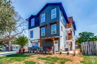 Building Photo - 511 N Davis Dr