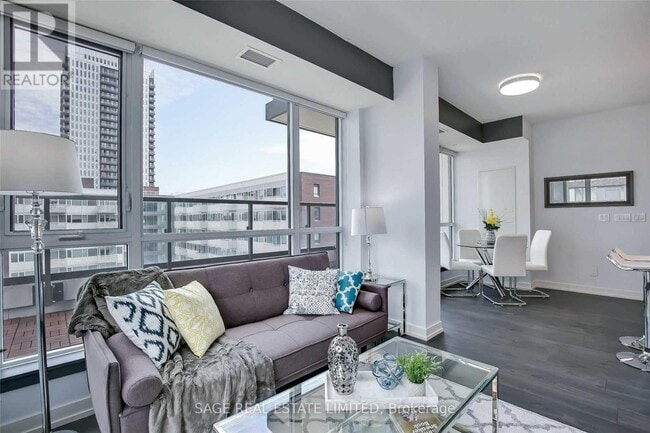 Building Photo - 200 Sackville St