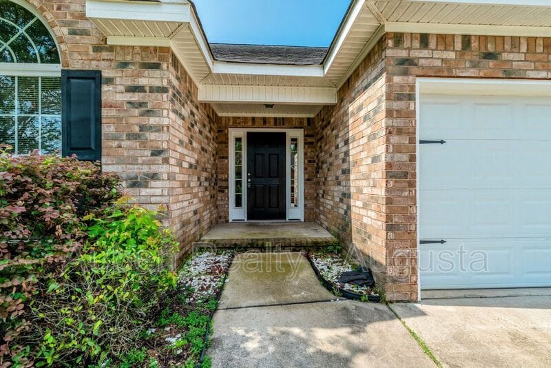 Primary Photo - 1092 Grove Landing Ln