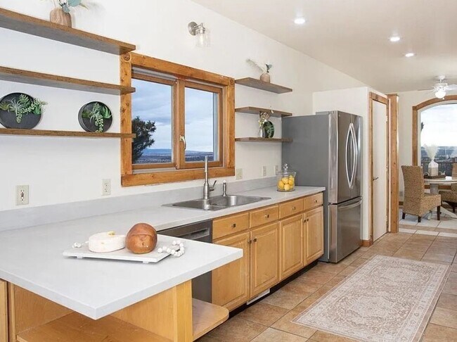 Foto del edificio - Private 19-Acre Retreat Minutes from Billings & Laurel