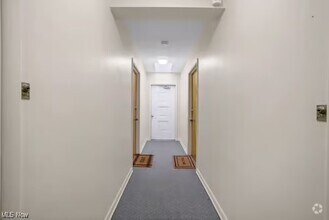 Building Photo - 1379 Barlow Rd