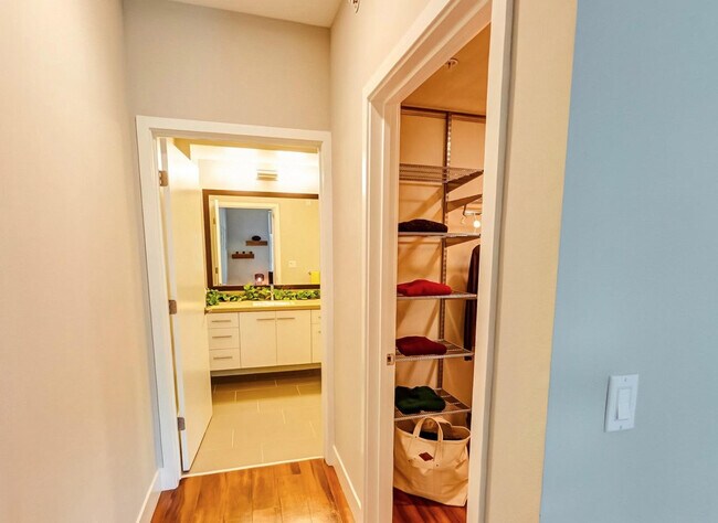 Foto del edificio - 54 Saratoga Ave