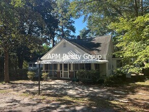 Building Photo - 5841 Spring Ct Building Photo - 5841 Spring Ct