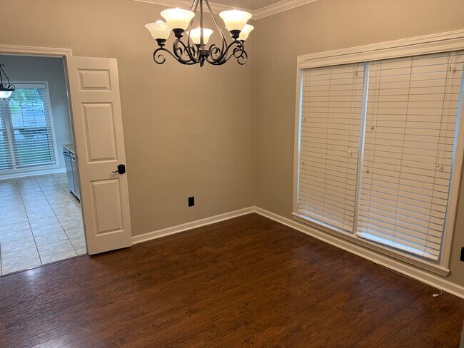 Foto del edificio - 7956 Jefferson Place Blvd