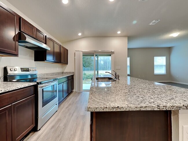 Foto del edificio - Just Reduced!!