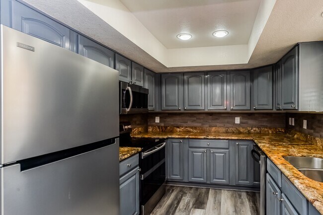 Building Photo - 17223 E El Pueblo Blvd