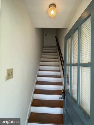 Building Photo - 1417 Hanover St