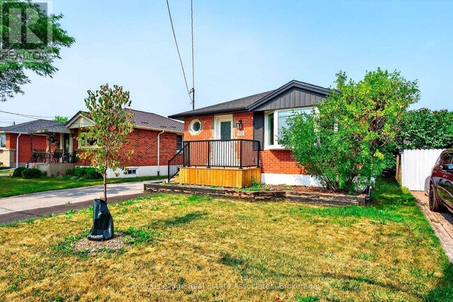 Photo du bâtiment - 312 E 45th St