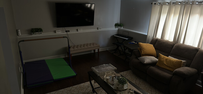 Building Photo - 6020 Olive Ave