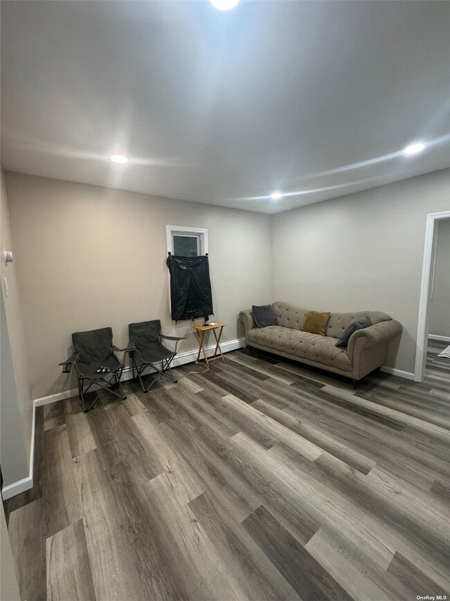 Building Photo - 167 B Cypress Dr