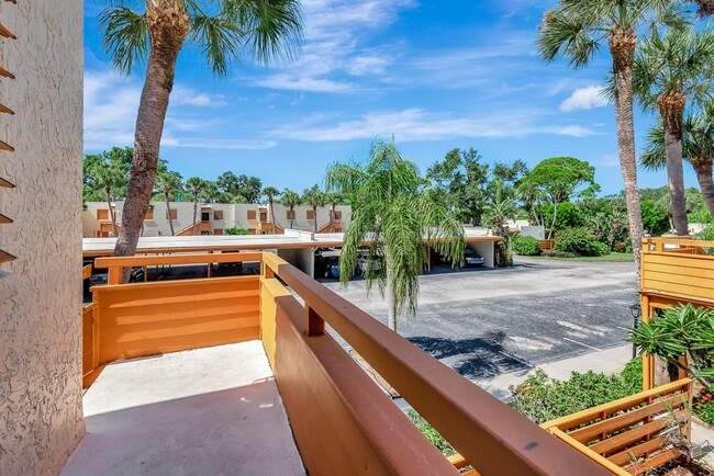 Building Photo - 131 Wild Palm Dr