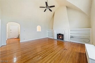 Building Photo - 15610 Van Aken Blvd