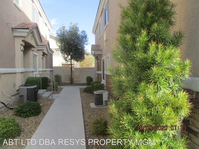 Building Photo - 8710 Horizon Wind Ave