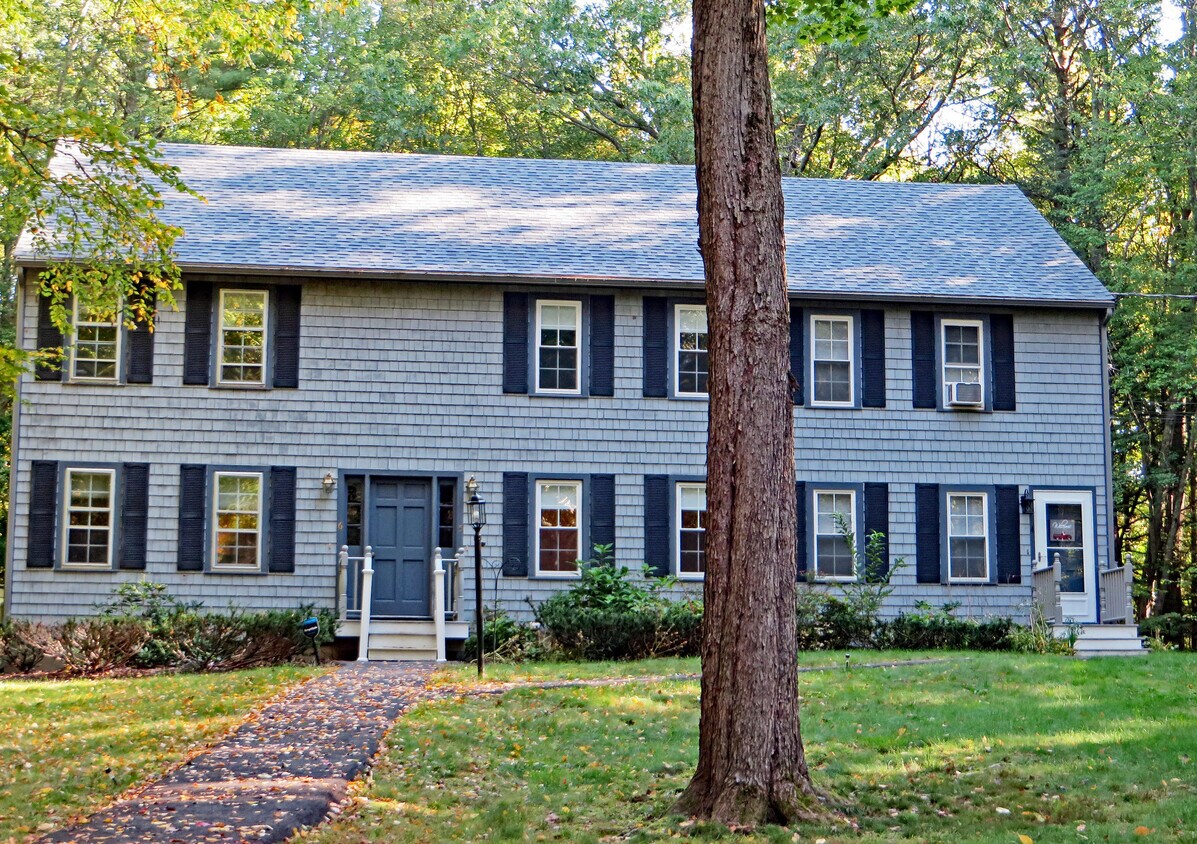 99 Winnicutt Rd Unit 5, Stratham, NH 03885 Condo for Rent in Stratham