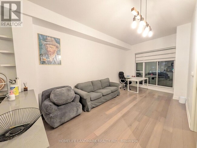 Building Photo - 4055 Parkside Village Dr