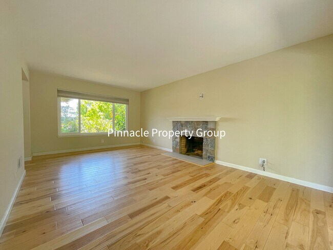 Foto del edificio - 1651 Matson Dr