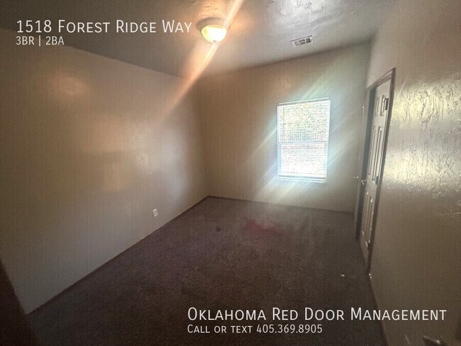Foto del edificio - 1518 Forrest Ridge Way