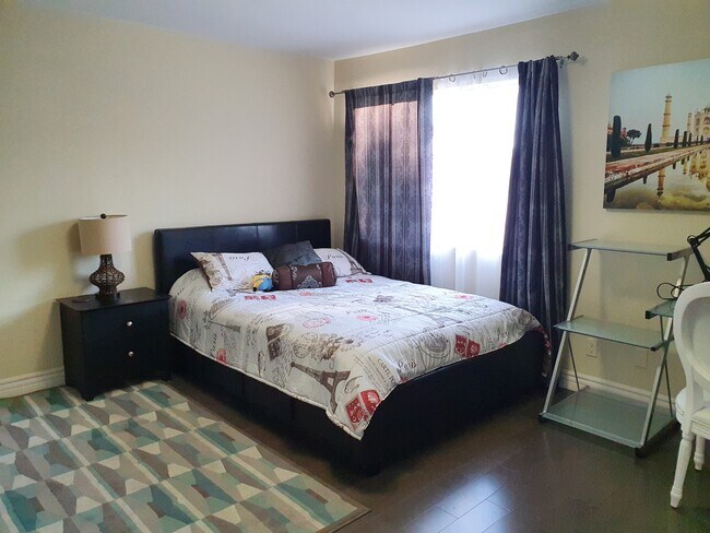 Master Bedroom - 18408 Hatteras St