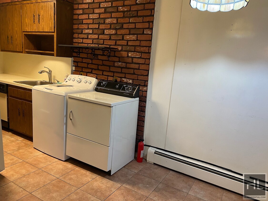 Primary Photo - Private One Bedroom Oasis in Astoria