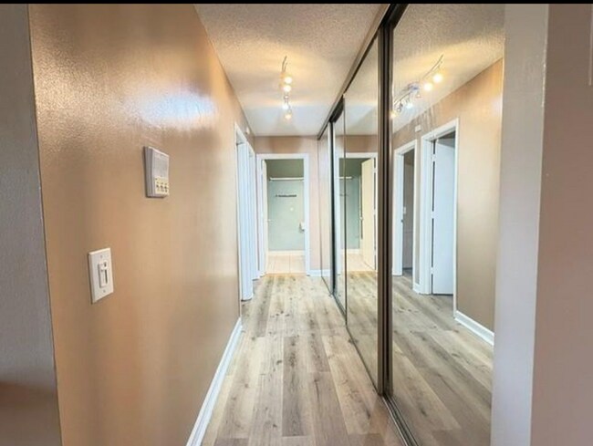 Foto del edificio - 4110 Eagan Apt 221