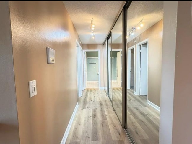 Building Photo - 4110 Eagan Apt 221