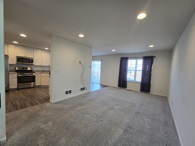 Foto del edificio - 7106 Country Club Hills Dr