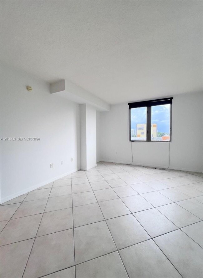 Foto del edificio - 2630 SW 28th St