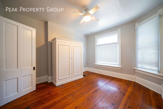 Building Photo - Available Now! Located in the Short North ...