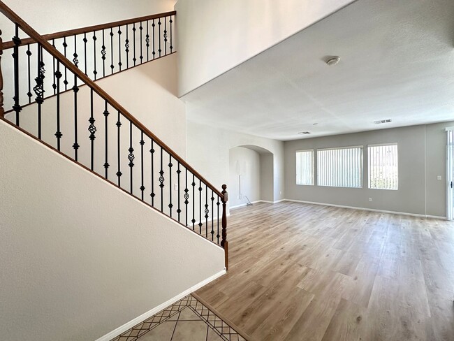 Building Photo - Summerlin South
