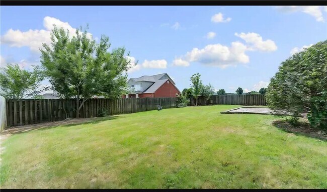 Building Photo - 410 Coopers Farm Rd