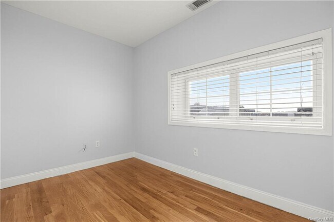 Foto del edificio - 543 Main St