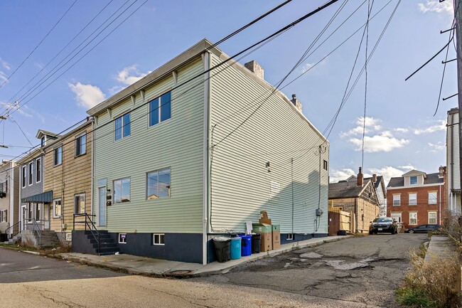 Photo - 1129 Brabec St Apartment