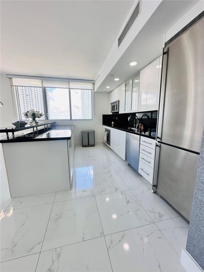 Foto del edificio - 92 SW 3rd St