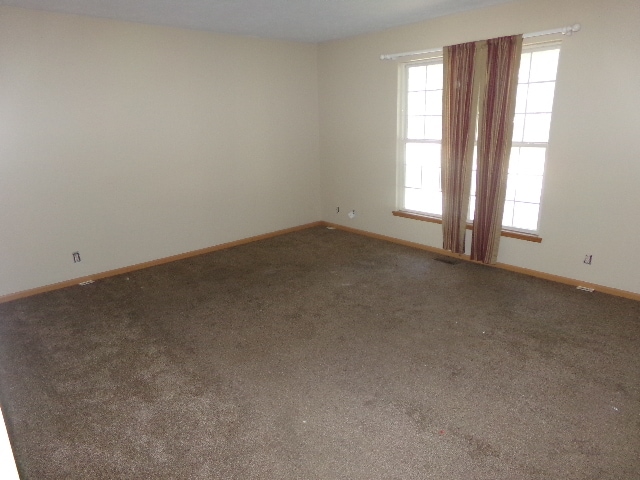 Building Photo - Very Nice 3 level home near Leffler Middle...