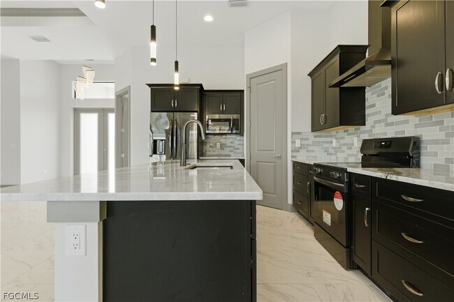 Building Photo - 1706 NW 36th Pl