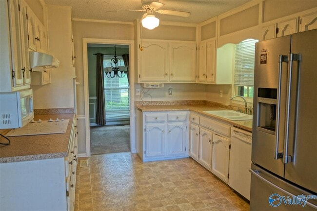 Building Photo - 2516 Willena Dr SE