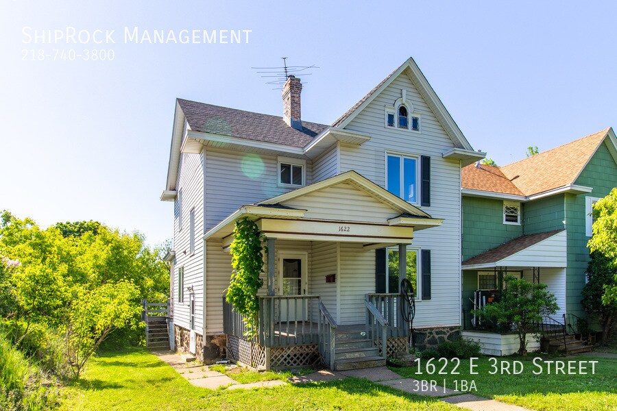 Primary Photo - 1622 E 3rd St